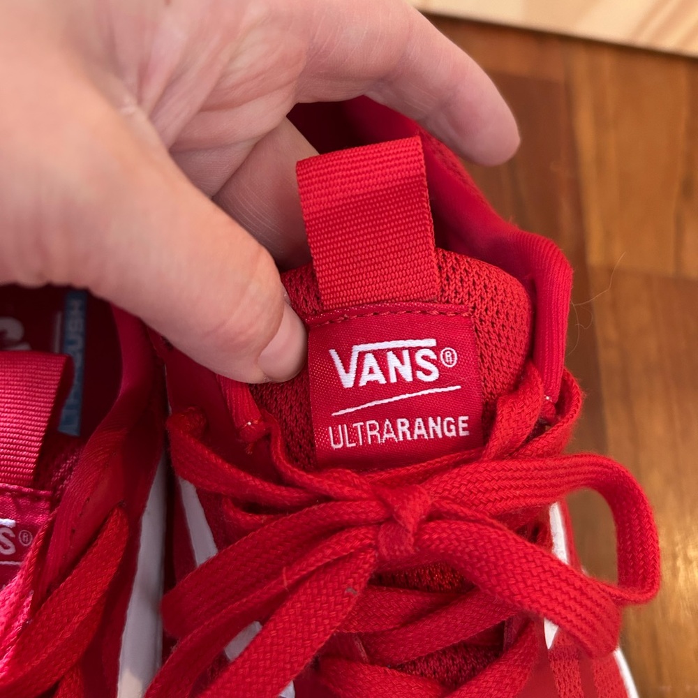 Vans UltraRange Red Sneakers with Ultra Cush Soles Men’s size 7 Women’s 8.5 - Picture 3 of 8